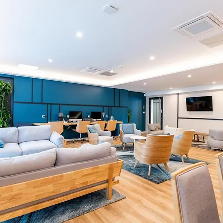 Woods Geneve-thoiry Hotel