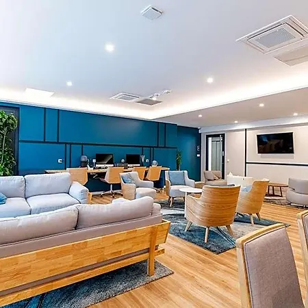 Woods Genève-thoiry Hotel 3*