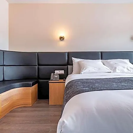 Hotel Woods Genève-thoiry 3*