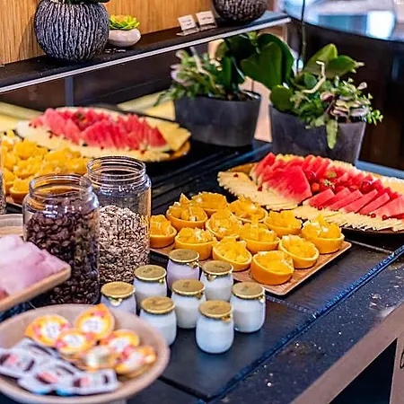 Woods Genève-thoiry Hotel 3*